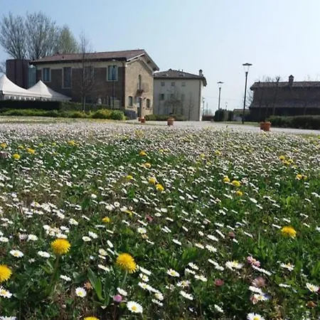 La Fornace 3* San Vicenzo di Galliera